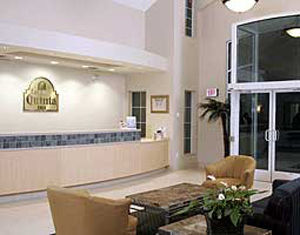 La Quinta By Wyndham Vancouver Airport Hotel 3*